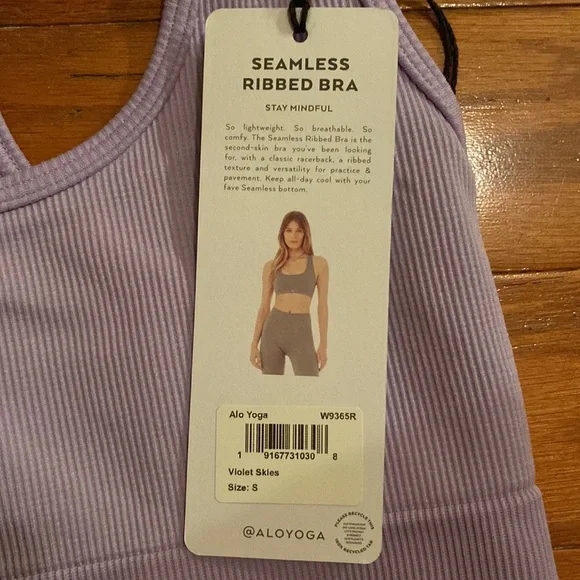 NWT ALO yoga sold out sports bra - Picture 2 of 5